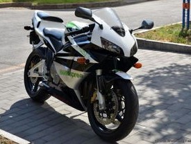 CBR600，速度与激情的完美结合  cbr600